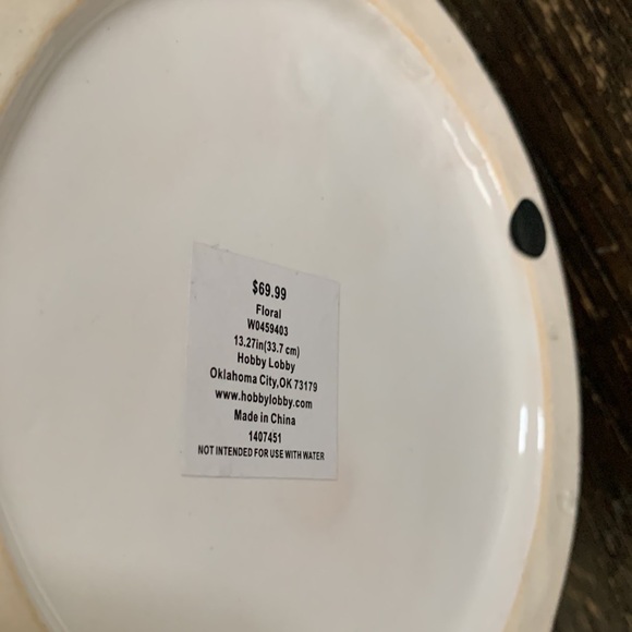 Ceramic large beige distressed vase home decor - Picture 5 of 5